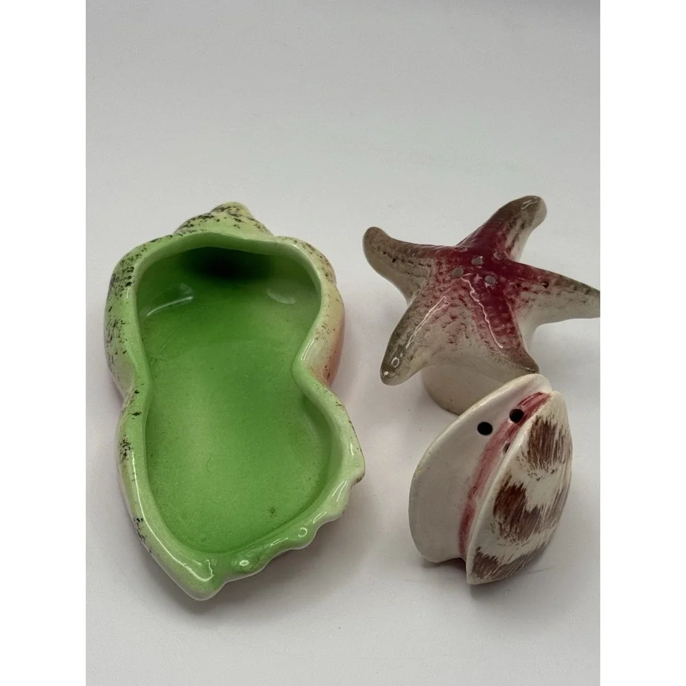 VTG 3 Pc Set Starfish Clam Shell Base Salt & Pepper Shaker cork stoppers Coastal